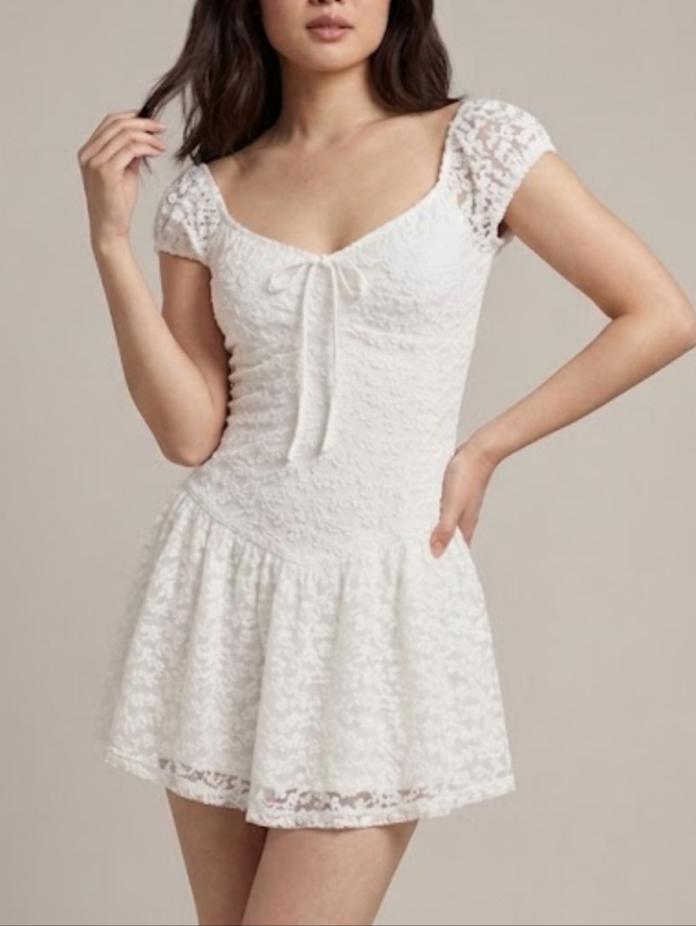 White Lace Mini Dress with Sweetheart Neckline